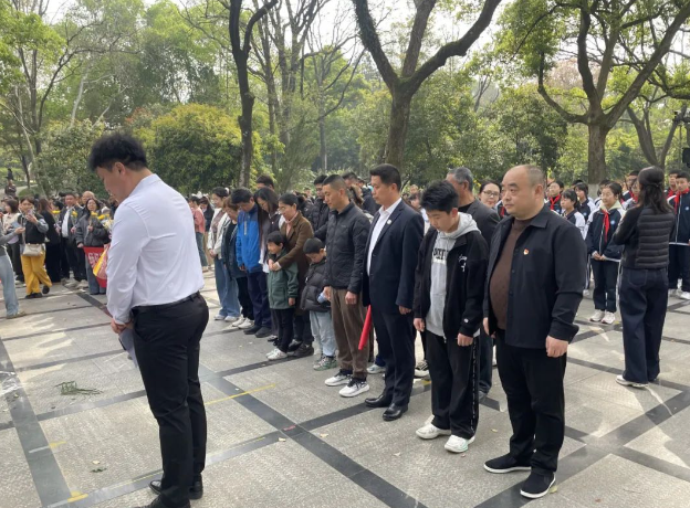 1753424696621829.png 1753424700172.png